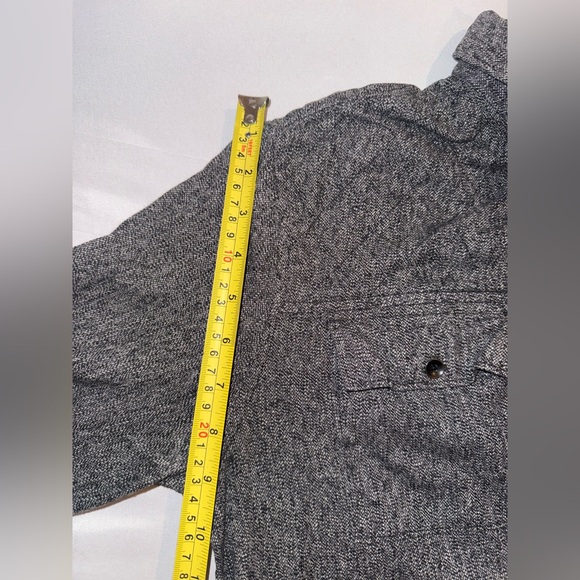 Krew Mens Charcoal Grey Button-Up Collared Long Sleeve Shirt size Small - Picture 11 of 16